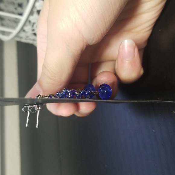 Twisted Blue Stud Earrings. - Picture 5 of 7